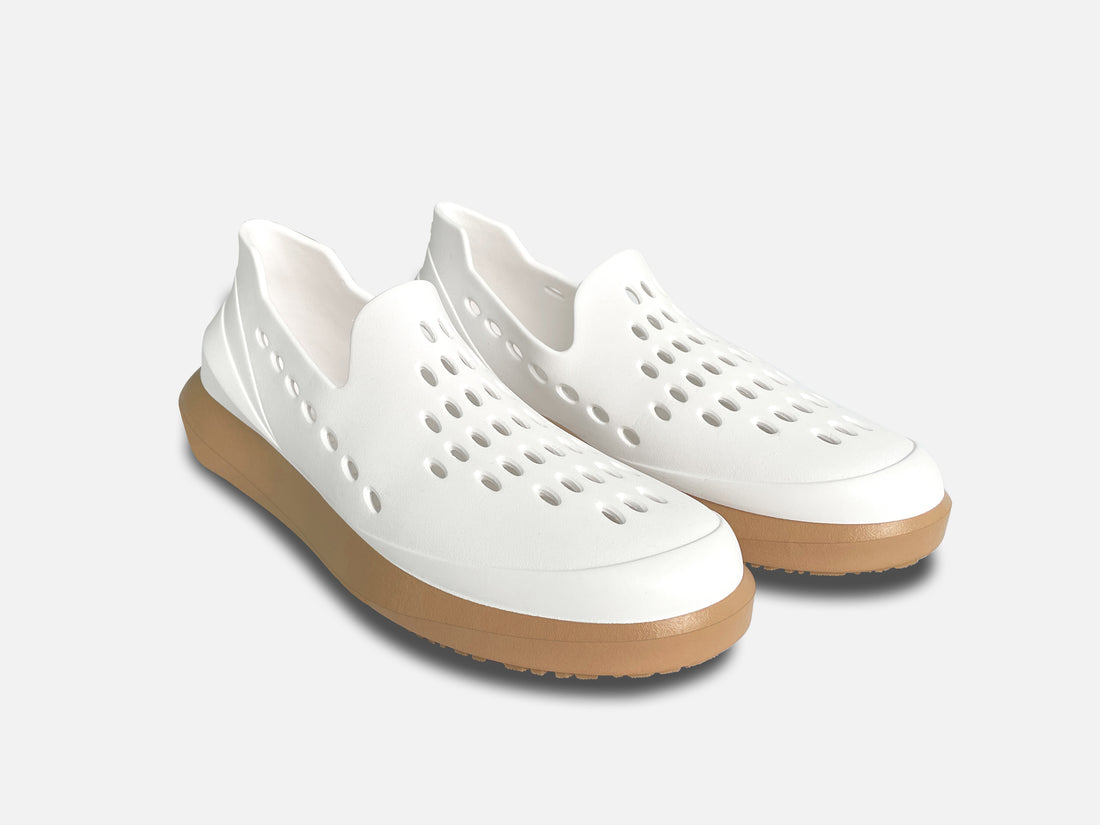 Strato Swank in White / Gum