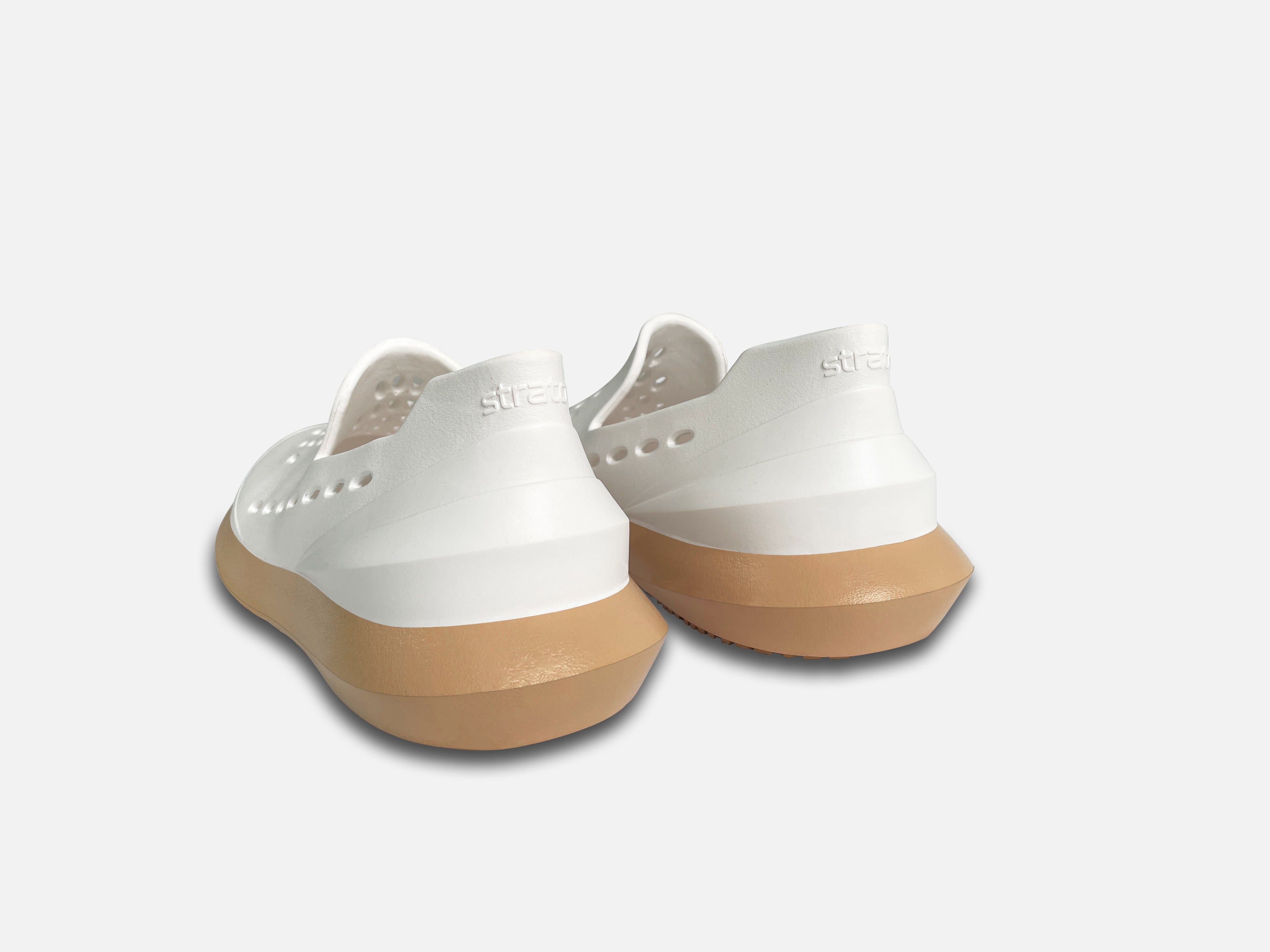 Strato Swank in White / Gum